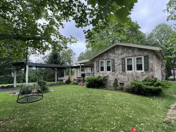 Tracy City, TN 37387,104 Brown Ln