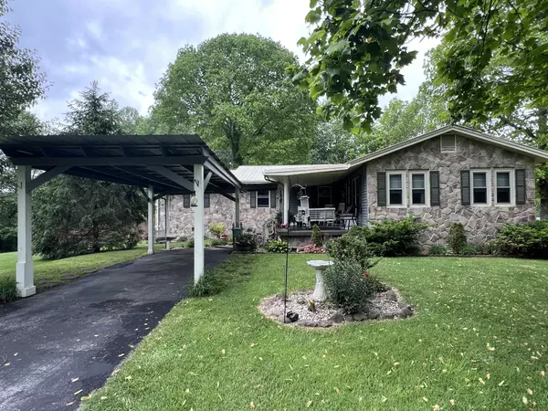 Tracy City, TN 37387,104 Brown Ln