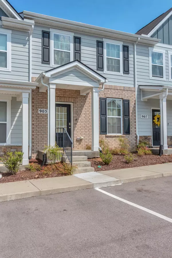 Columbia, TN 38401,905 Marcy Lndg