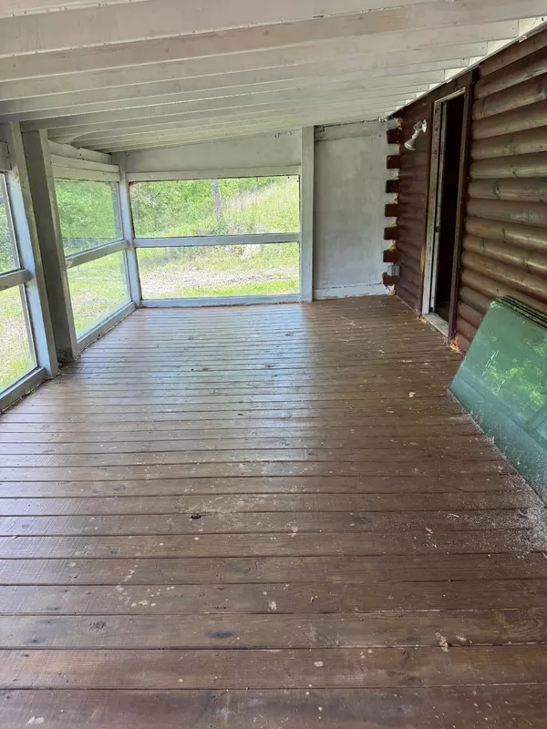 Pleasant Shade, TN 37145,221 Friendship Hollow Rd #S