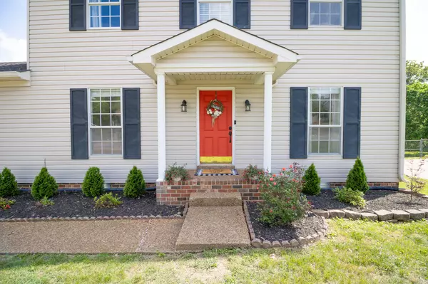 Hermitage, TN 37076,5177 Roxborough Dr