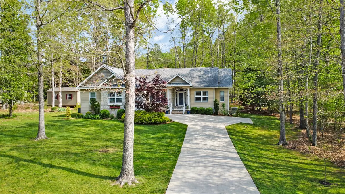 Crossville, TN 38572,89 W Creek Dr