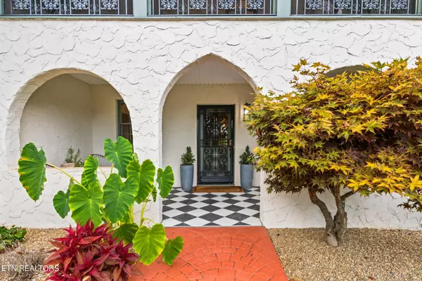 Knoxville, TN 37914,5801 E Sunset Rd