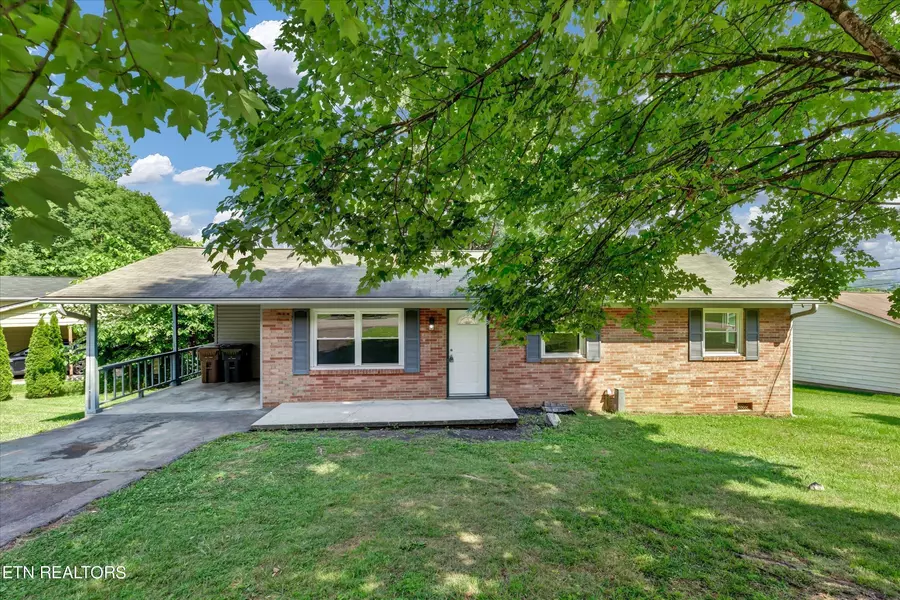3040 Dow Drive, Knoxville, TN 37920