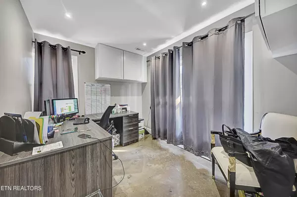 Knoxville, TN 37917,3713 Washington Pike