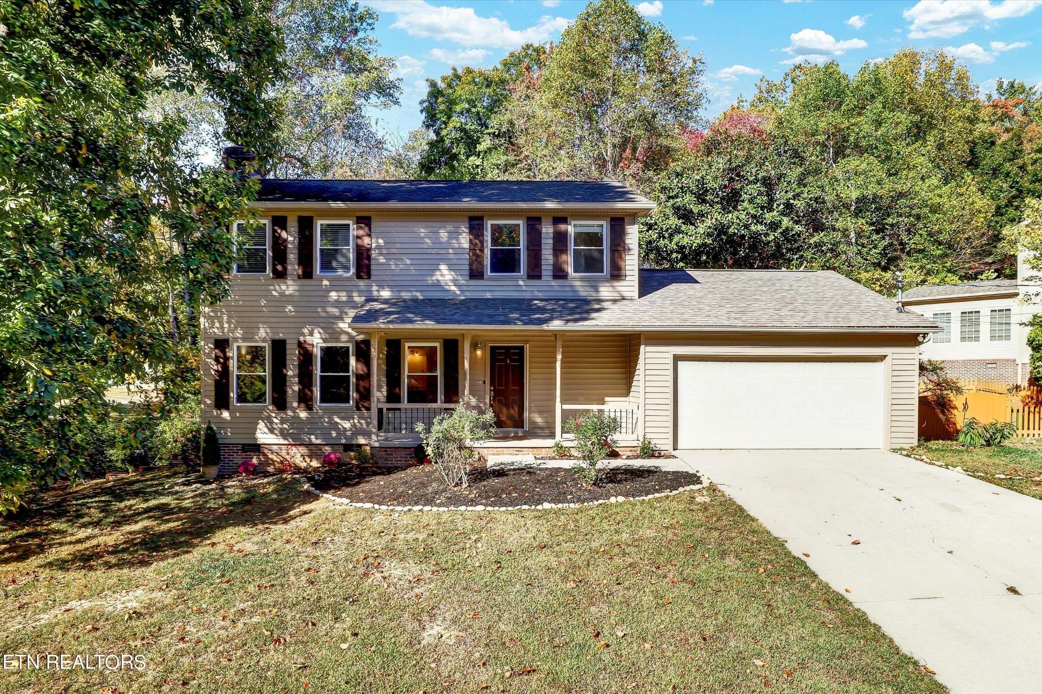 7805 Shadowood Drive, Knoxville, TN 37938