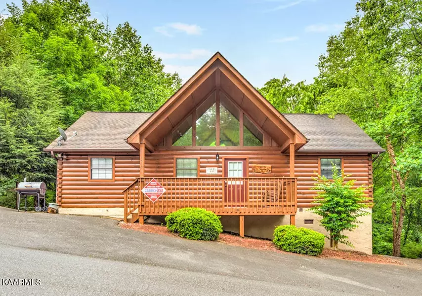 1516 Bears Den Way, Sevierville, TN 37862