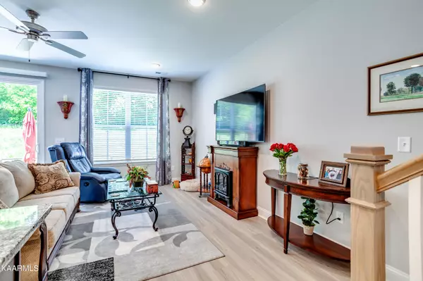 Knoxville, TN 37918,4833 Moon Lake Lane