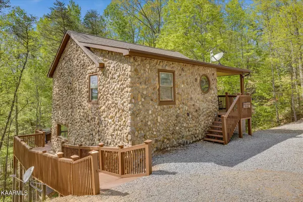 3528 Mountain Top Lane, Sevierville, TN 37876