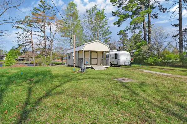 Crossville, TN 38571,42 Linger Lake Ln