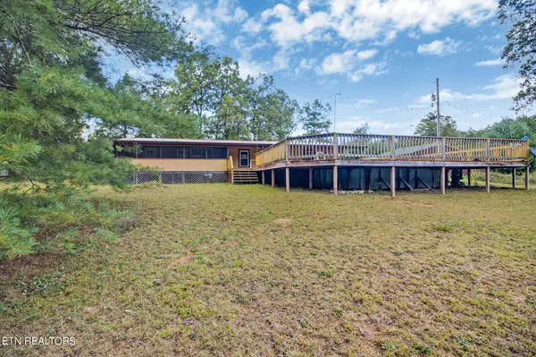 Deer Lodge, TN 37726,3961 Nashville Hwy