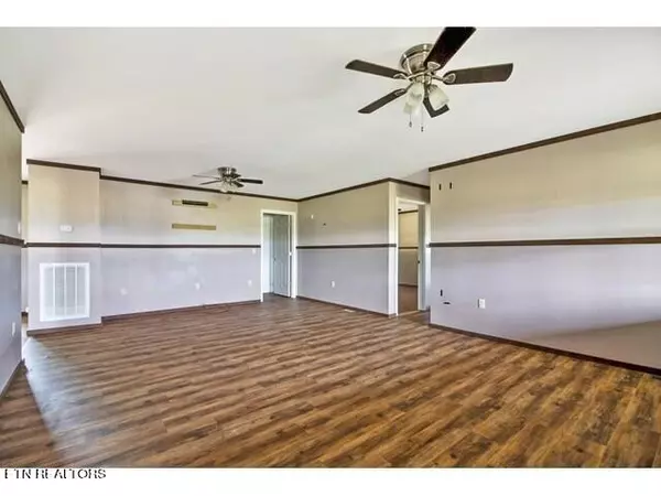 Deer Lodge, TN 37726,108 Standing Rock Rd