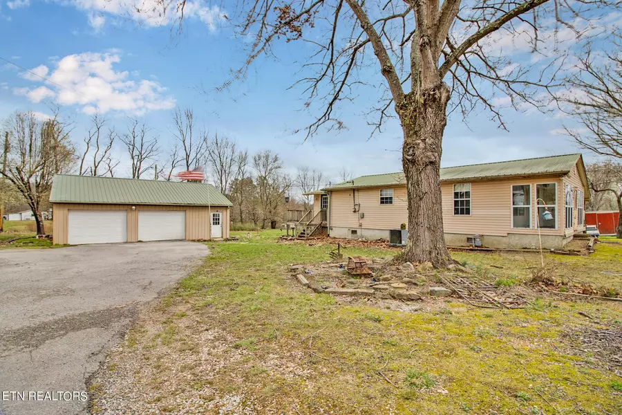 6007 S York Hwy, Clarkrange, TN 38553
