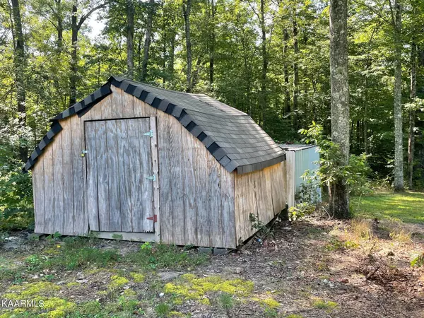 Lancing, TN 37770,131 Rich Rd