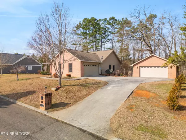 Sevierville, TN 37876,413 Glenns Lea