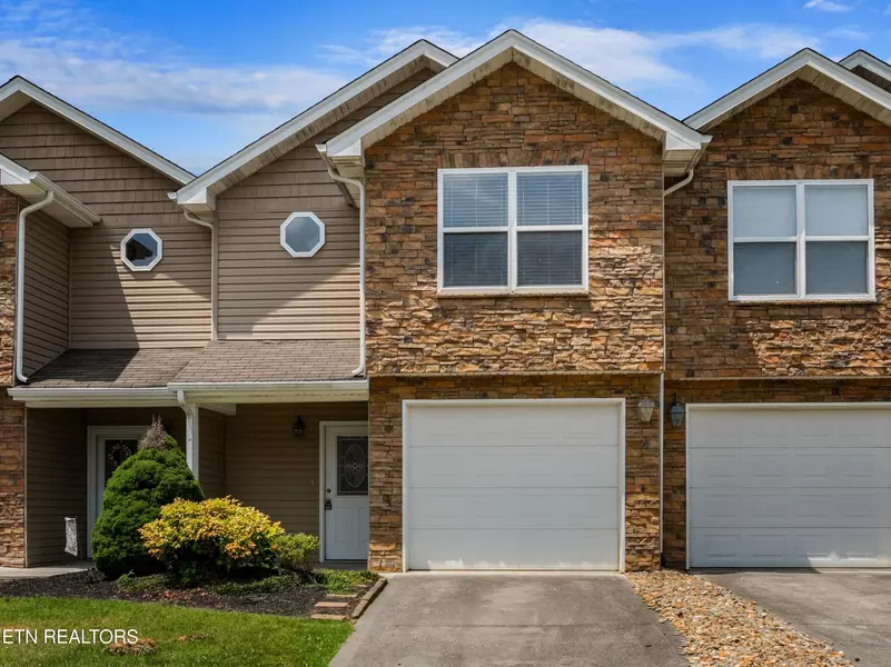 1011 Woullard Way, Sevierville, TN 37876