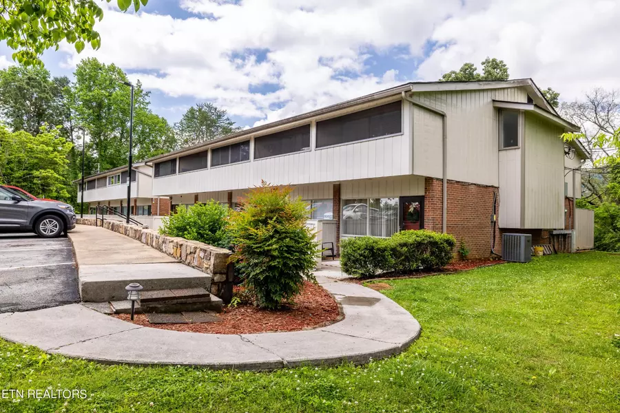 2806 Suncrest Rd #Unit 1, Sevierville, TN 37863