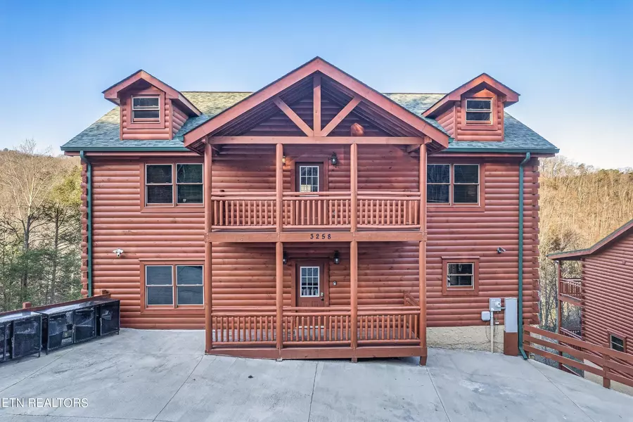 3258 Smoky Ridge Way, Sevierville, TN 37862