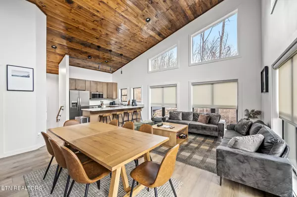 Sevierville, TN 37862,2216 Headrick Lead