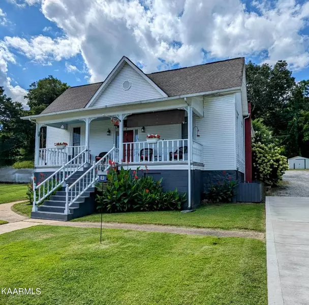 714 Medaris St, Clinton, TN 37716