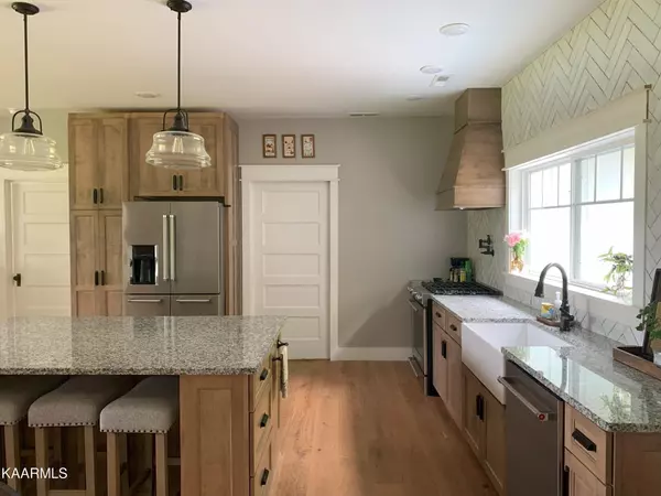 Crab Orchard, TN 37723,935 Bat Town Rd