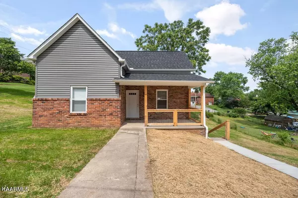 Lenoir City, TN 37771,409 N B St