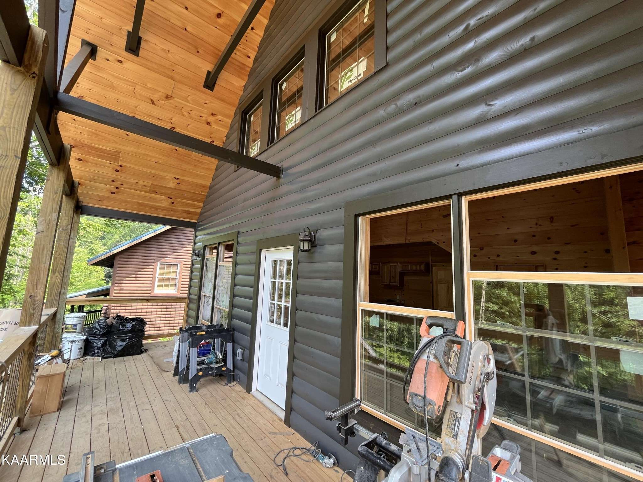 Sevierville, TN 37876,208 S Smoky Mountain Way
