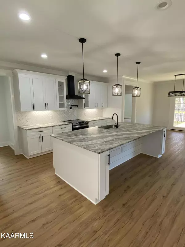 Loudon, TN 37774,507 Igoti Place