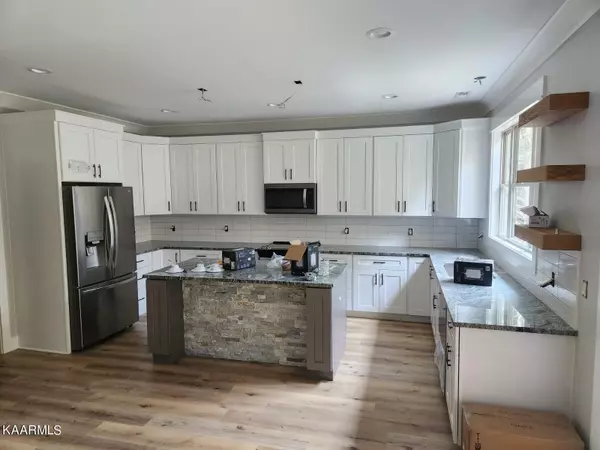 Loudon, TN 37774,126 Tsuhdatsi Way