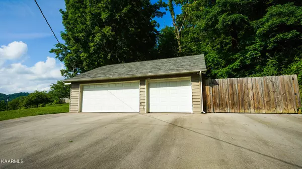 Clinton, TN 37716,1440 Sulphur Springs Rd