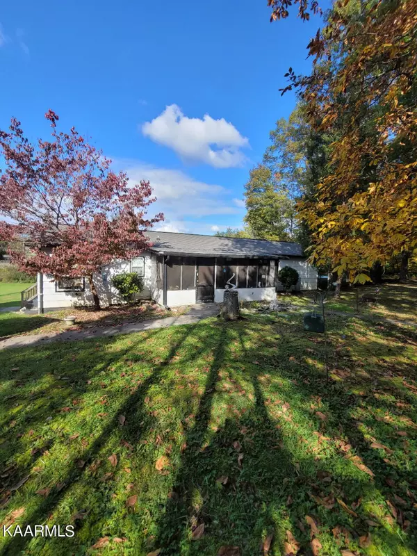 5047 Millsaps Drive, Greenback, TN 37742