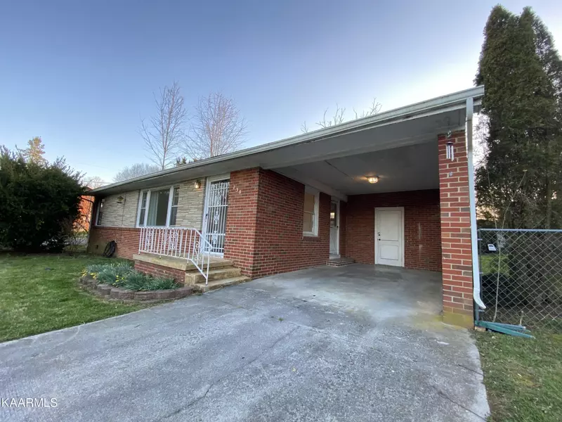 738 Williams St, Morristown, TN 37813