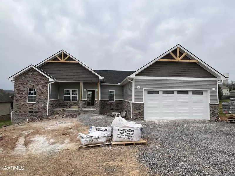 2816 Alden Glenn Court, Sevierville, TN 37876