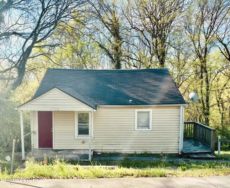 3732 Skyline Drive, Knoxville, TN 37914