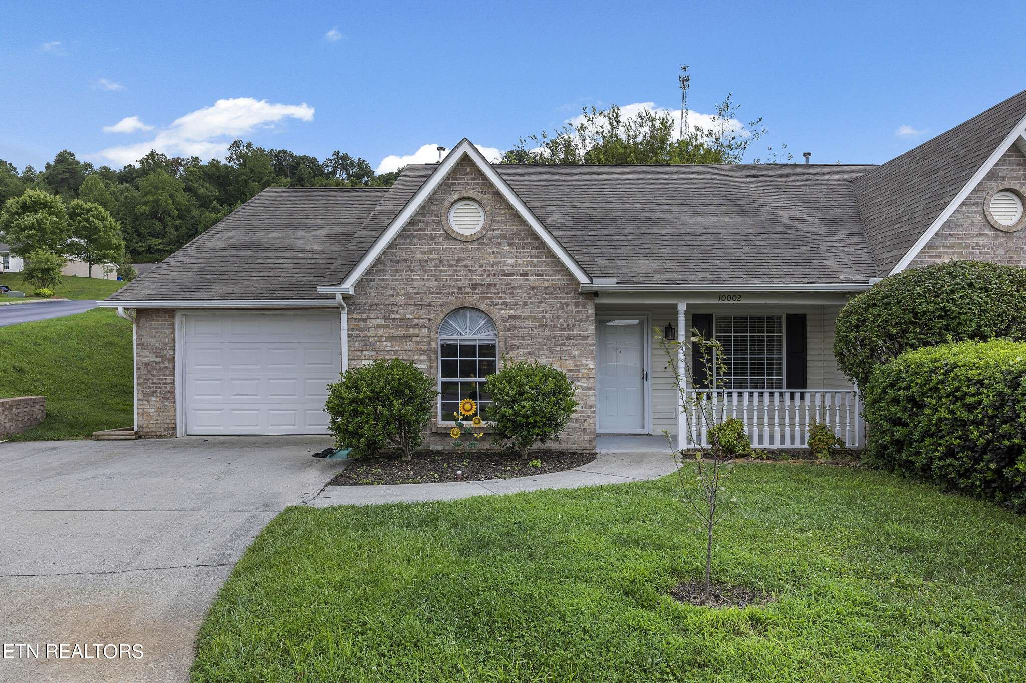 10002 Bellflower Way, Knoxville, TN 37932