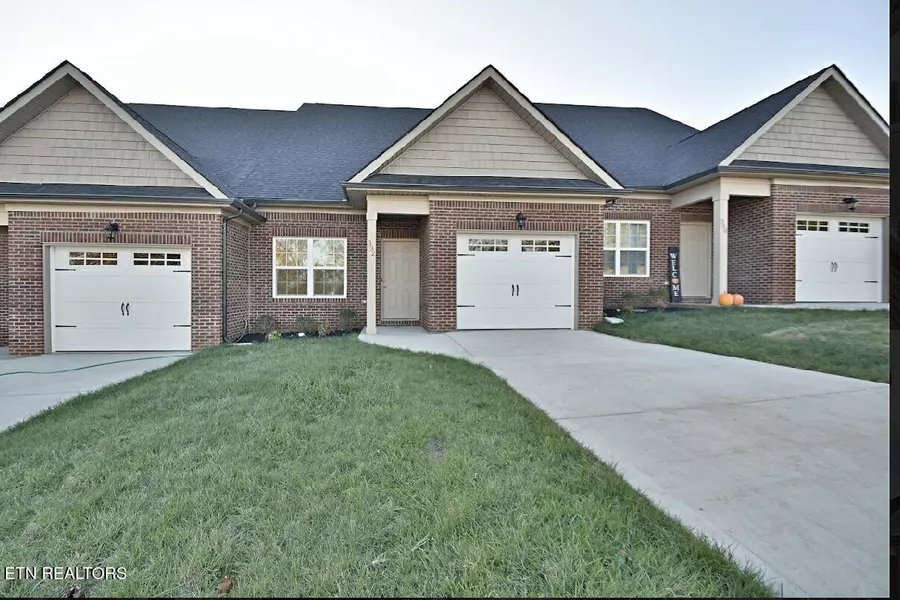 332 Jacksonian Way, Lenoir City, TN 37772
