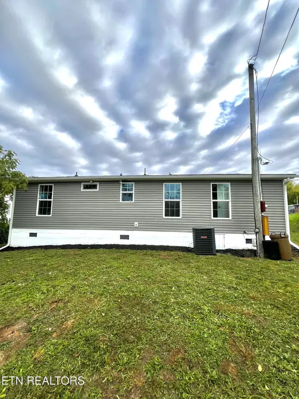 Lenoir City, TN 37771,610 N A St