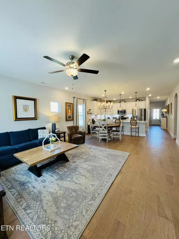 Lenoir City, TN 37771,144 E Glenview Drive