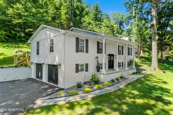 Clinton, TN 37716,337 Farmer Hollow Rd