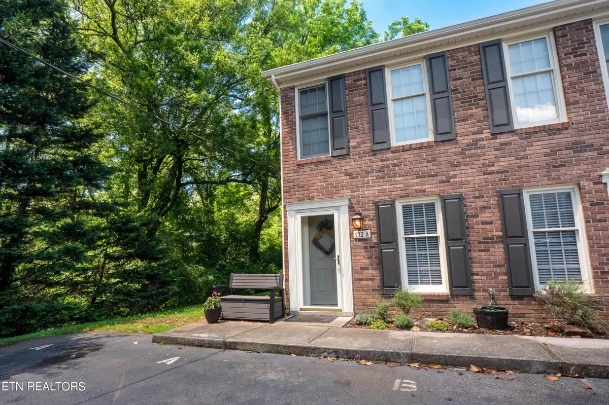 Knoxville, TN 37922,132 Durwood Rd #A