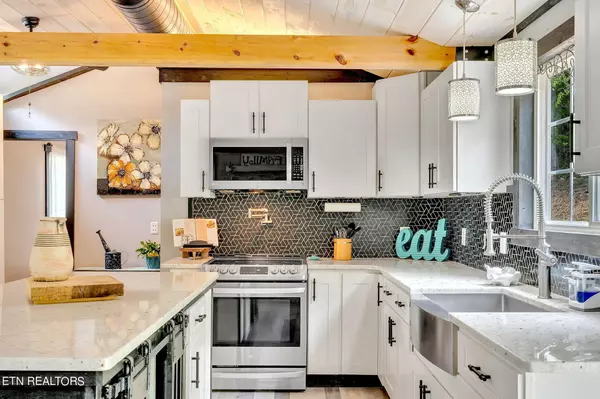 Sevierville, TN 37876,1939 Creek Hollow Way