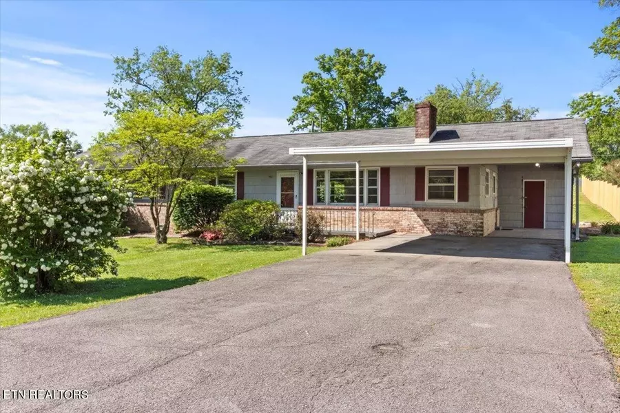 6011 Crisp Lane, Knoxville, TN 37920