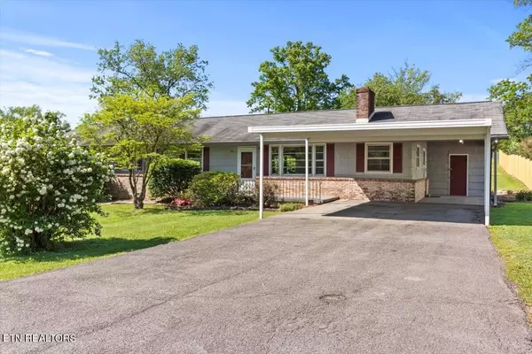 Knoxville, TN 37920,6011 Crisp Lane