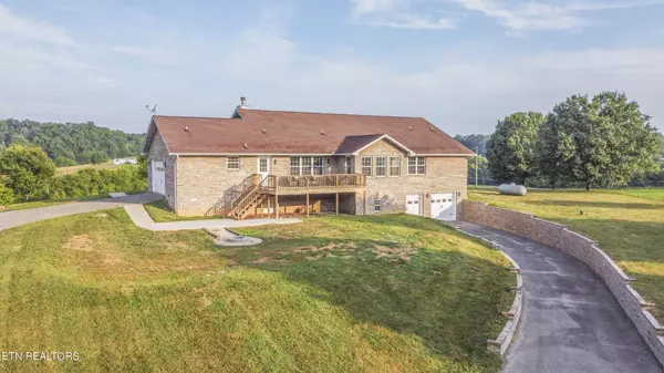 2380 Paradise Way, Sevierville, TN 37876