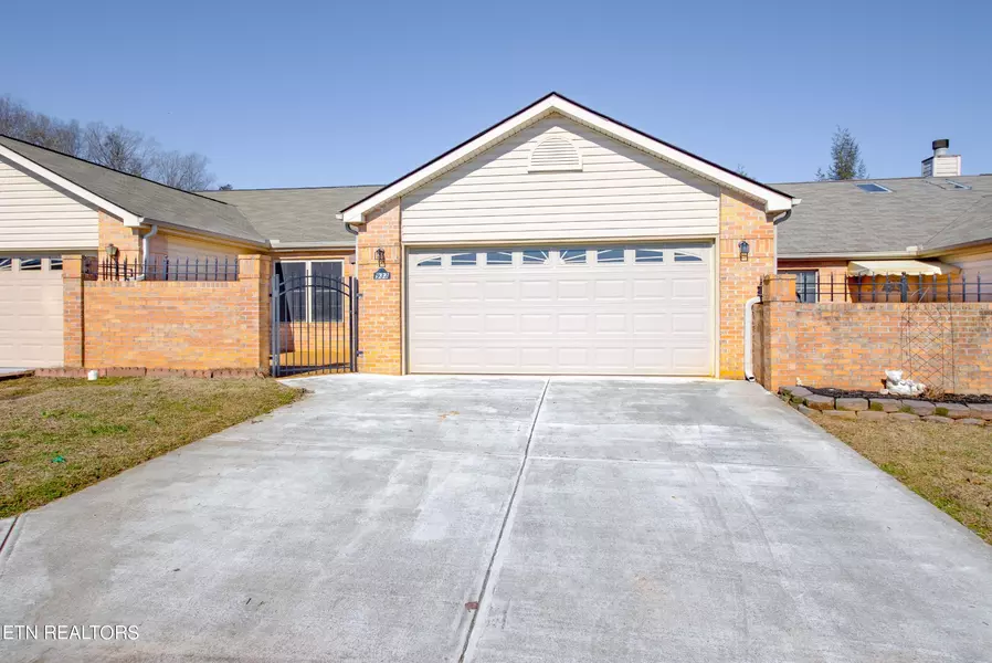 933 Wildacre Way, Knoxville, TN 37920