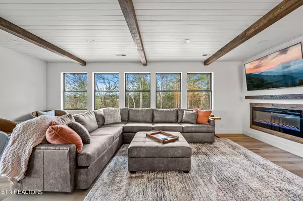 Sevierville, TN 37876,901 Whites School Rd