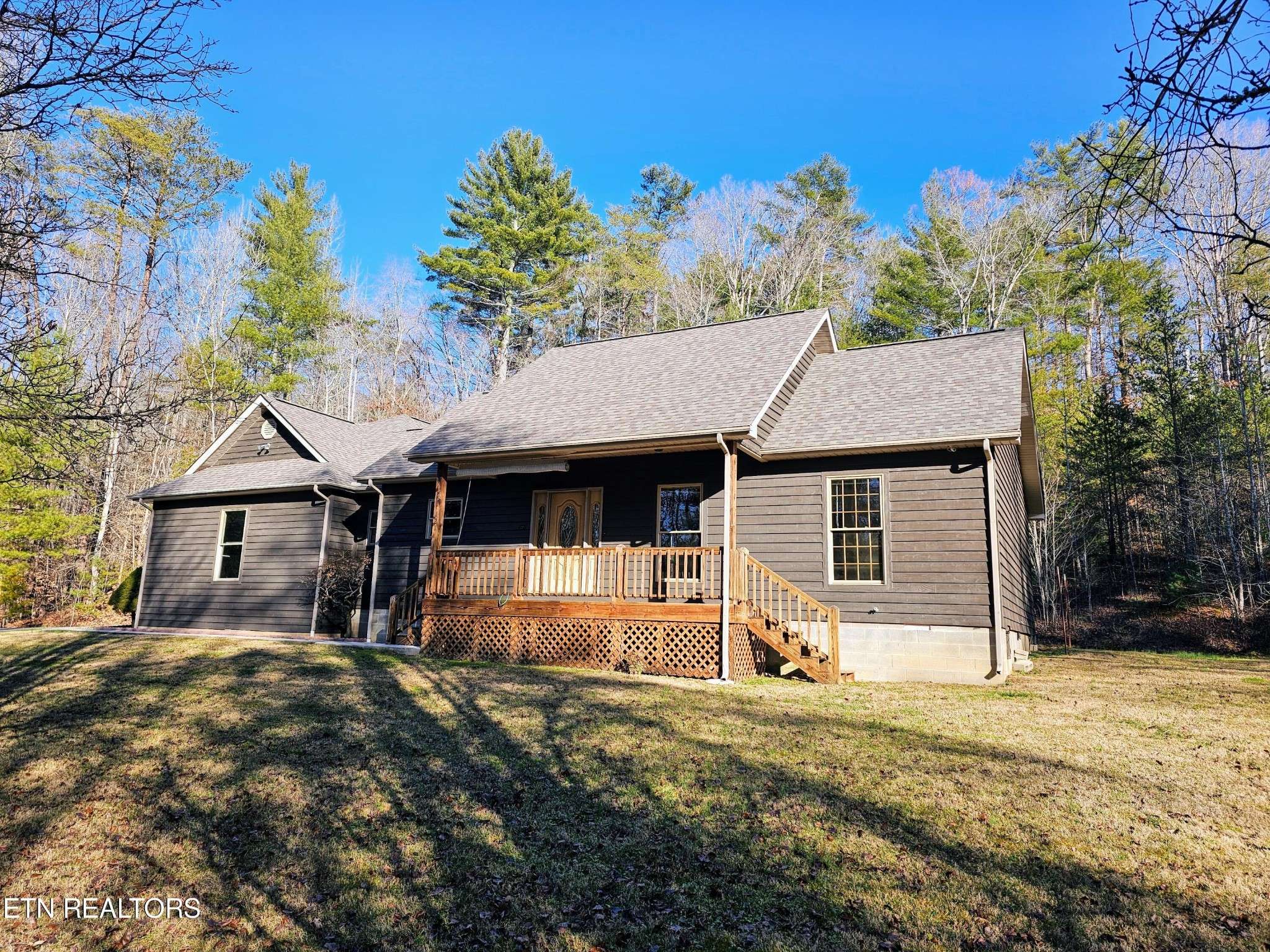 121 Archie Heidel Rd, Wartburg, TN 37887