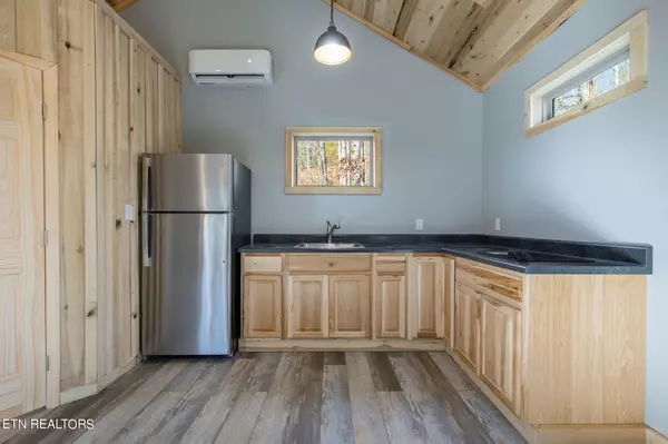 Sevierville, TN 37876,10795152 Shell Mountain Rd