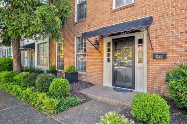 Nashville, TN 37215,4400 Belmont Park Terrace #221