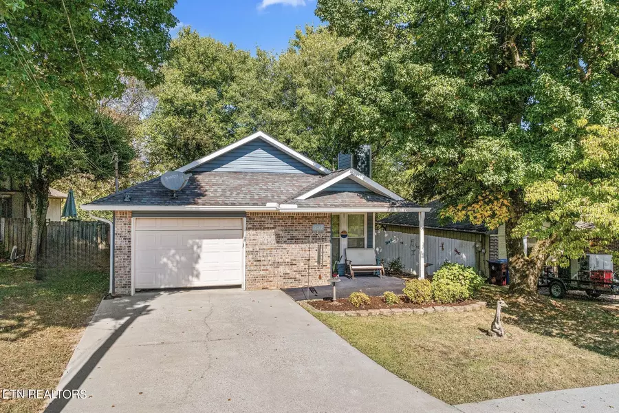 2122 Victoria Lane, Alcoa, TN 37701